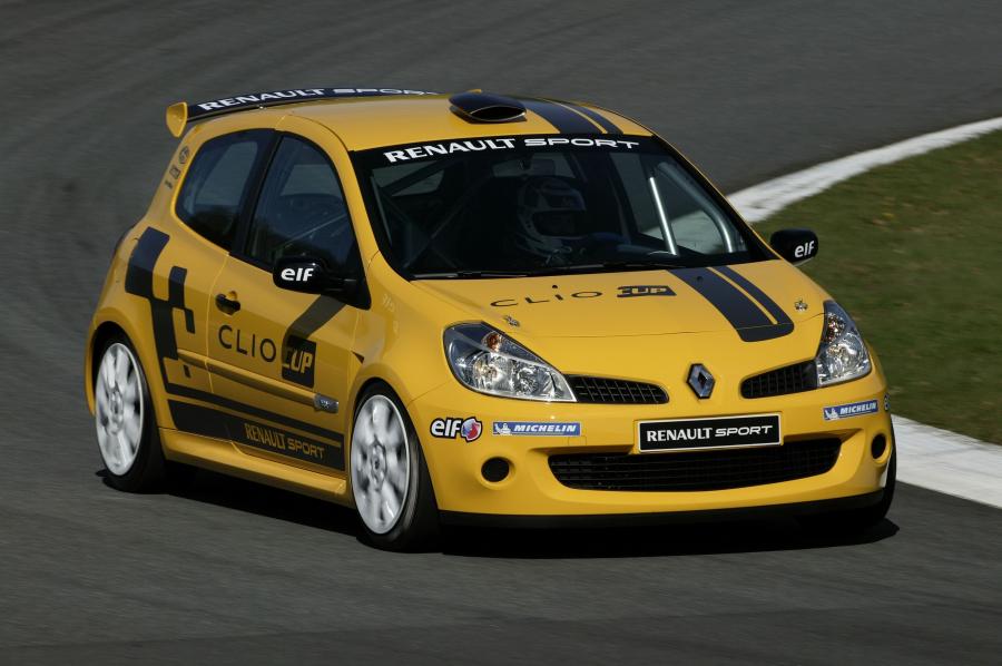  Renault Clio R.S. 2.0 16V 2006 года  (фото 68 из 125)